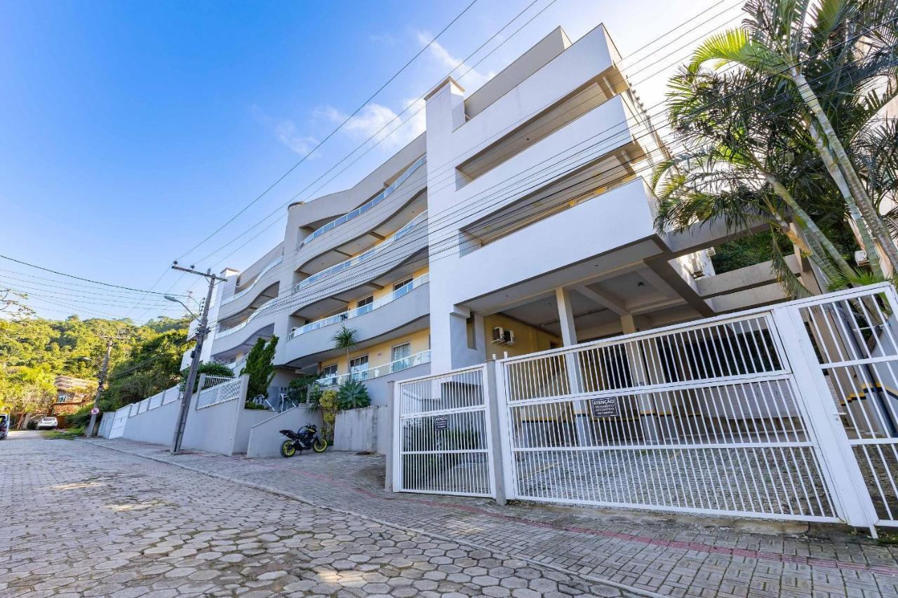 Cobertura Espacosa E Confortavel No Centro De 봄비나스 외부 사진